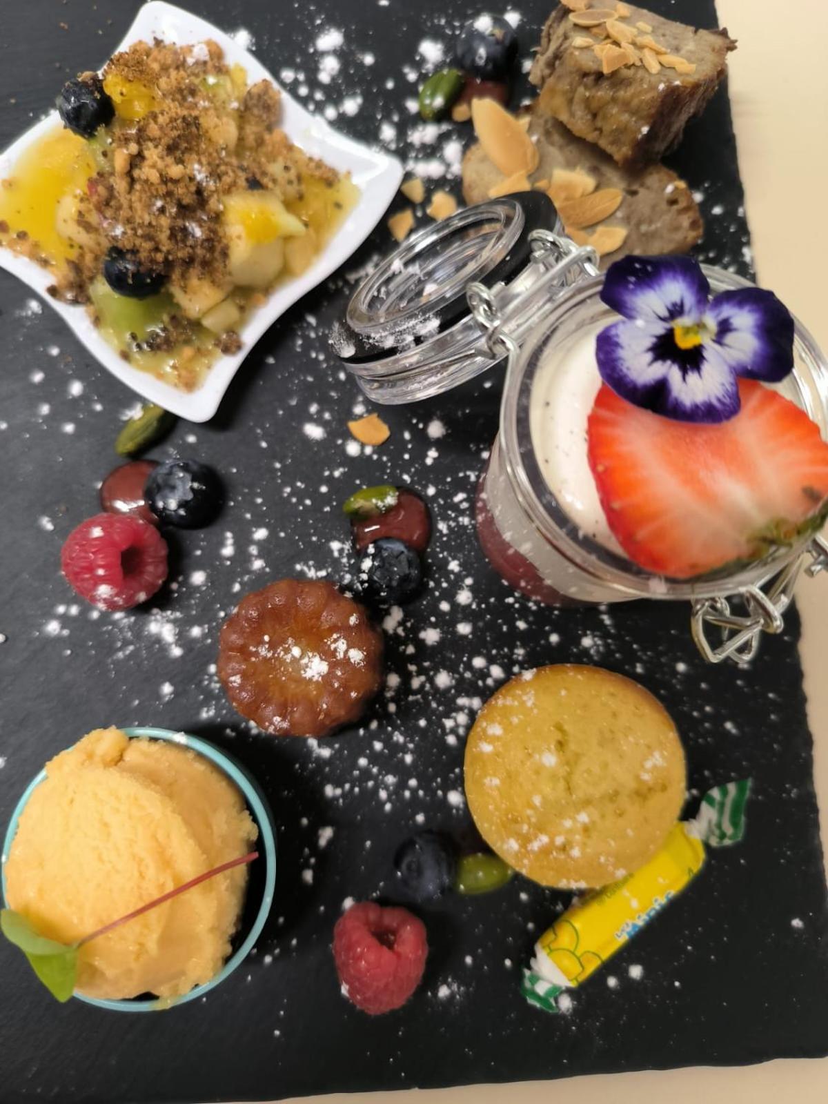 Chateau D'Arance Hotel Restaurant Espace Bien-Etre Cette-Eygun Buitenkant foto