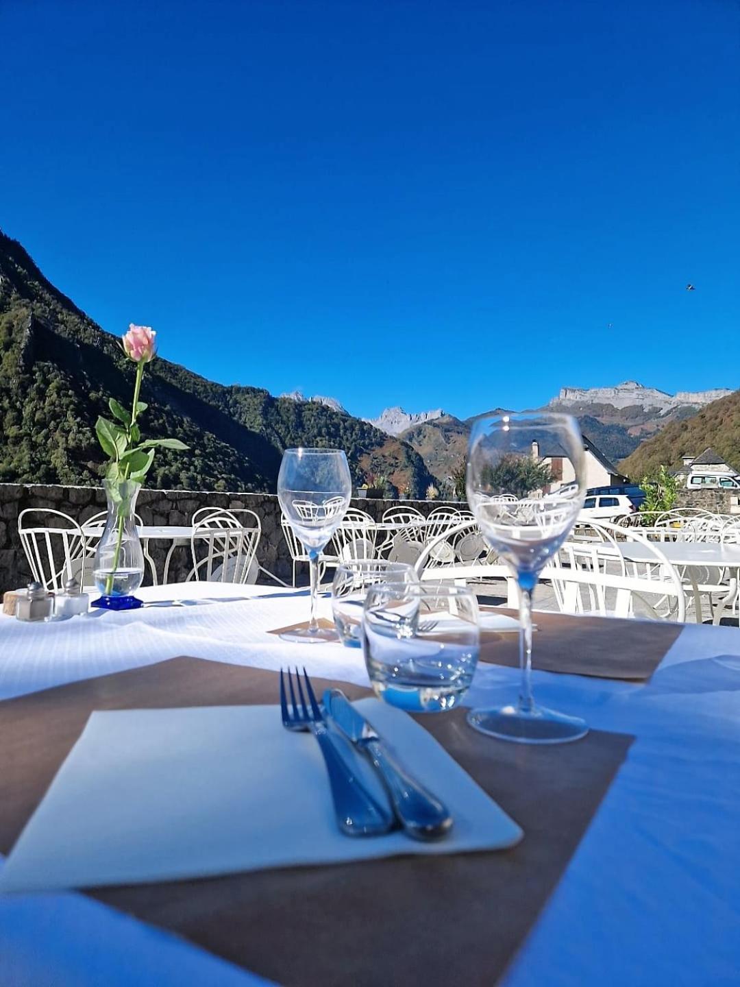 Chateau D'Arance Hotel Restaurant Espace Bien-Etre Cette-Eygun Buitenkant foto